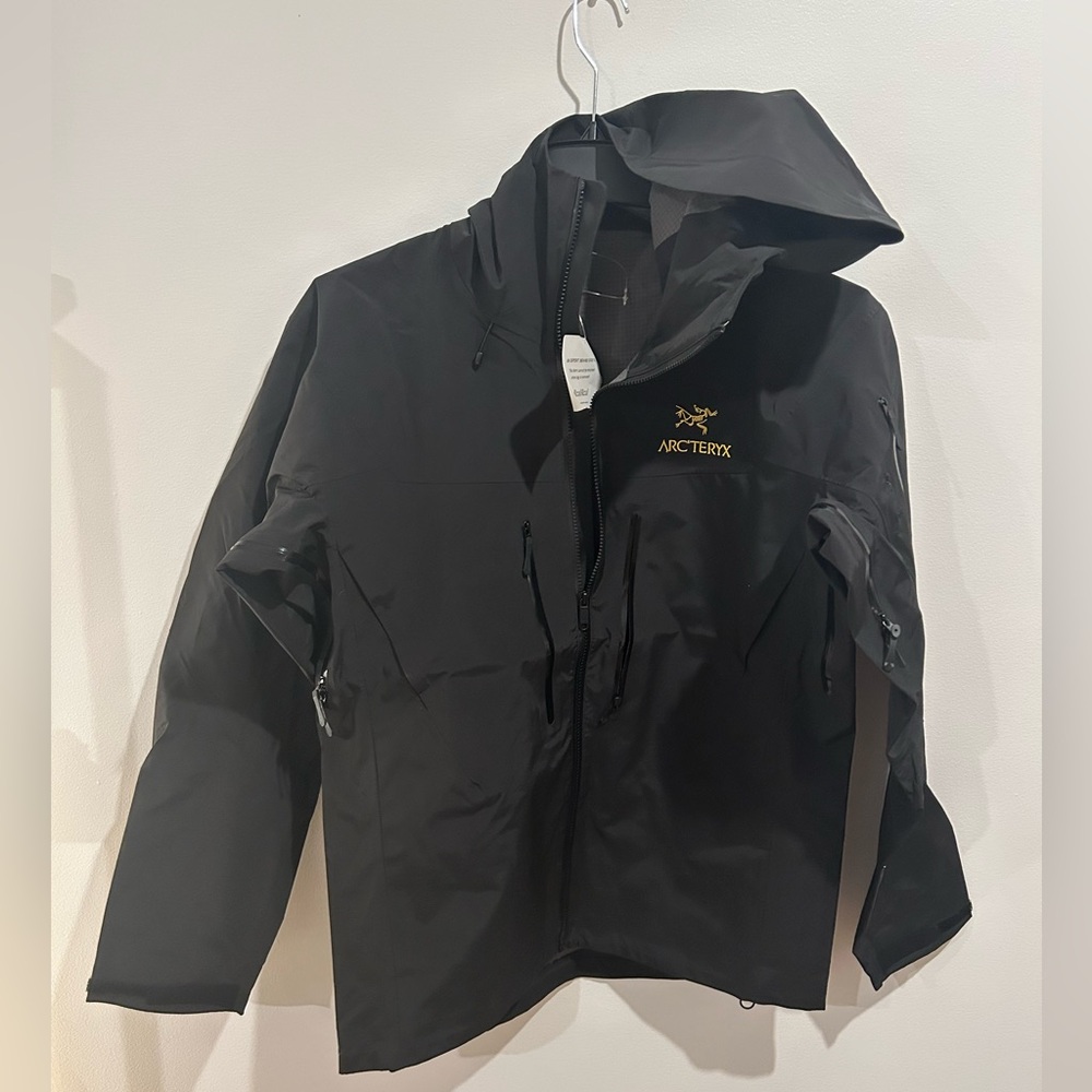 Arc'teryx Black Hooded Jacket